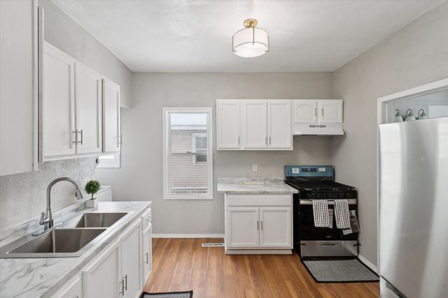 1411 Idaho Street, Des Moines, IA 50316