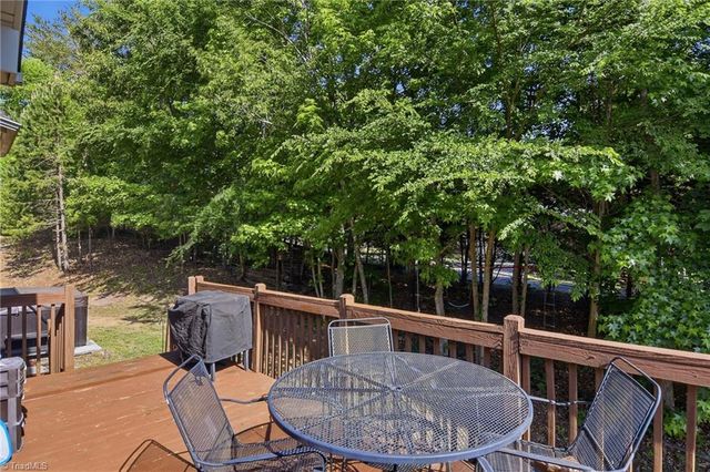 2515 Adrionna Terrace, Clemmons, NC 27012