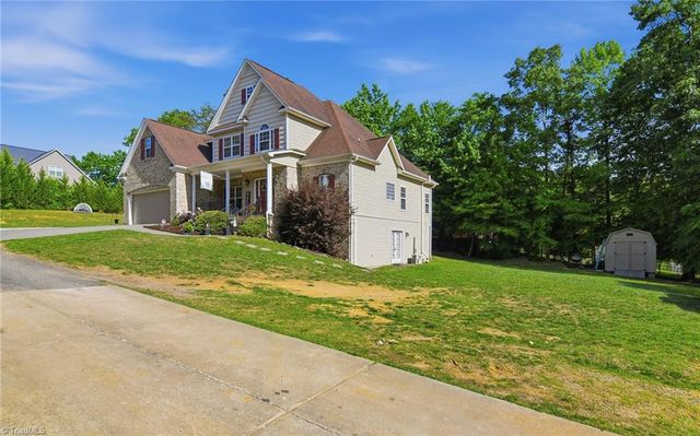 2515 Adrionna Terrace, Clemmons, NC 27012