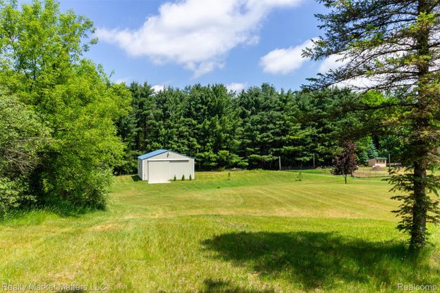 4951 Laur Road, Deerfield Township, MI 48461