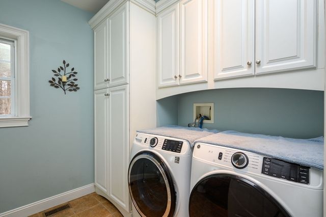 59 Erikson Ln, Pembroke, MA 02359