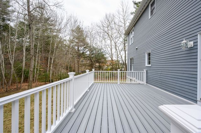 59 Erikson Ln, Pembroke, MA 02359