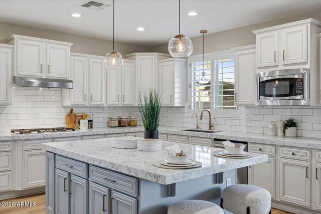 4421 S GRANITE Drive, Chandler, AZ 85249