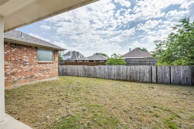308 Rock Hill Drive, Crowley, TX 76036