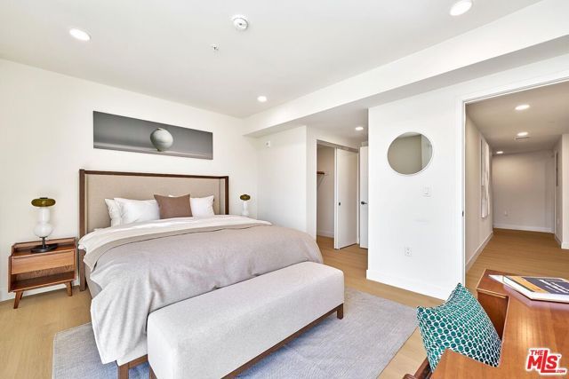 510 S Oxford Avenue 204, Los Angeles, CA 90020