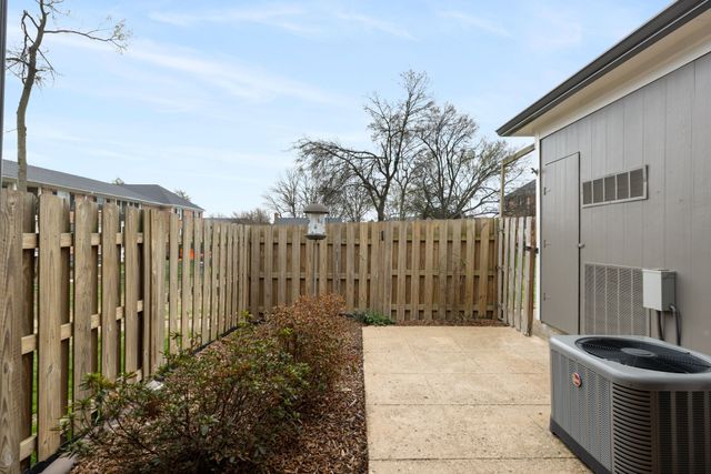 5025 Hillsboro Pike Apt 17I, Nashville, TN 37215