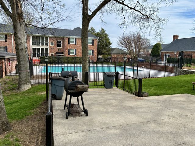 5025 Hillsboro Pike Apt 17I, Nashville, TN 37215