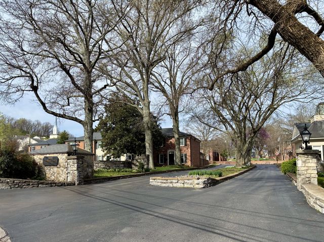 5025 Hillsboro Pike Apt 17I, Nashville, TN 37215