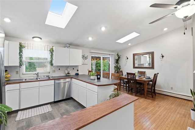 4 Melrose Drive, Coventry, RI 02816