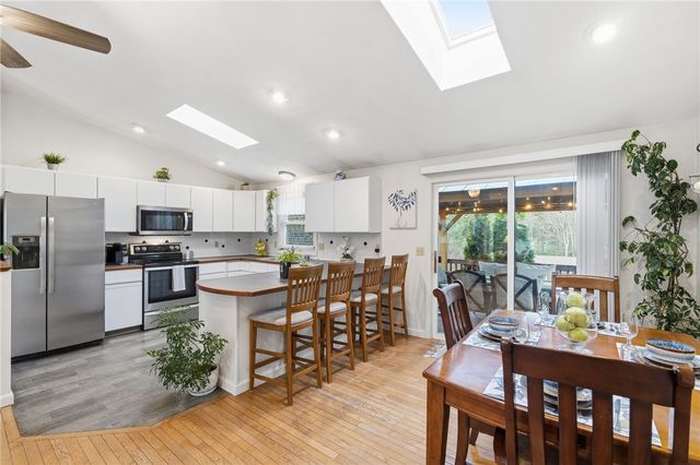 4 Melrose Drive, Coventry, RI 02816