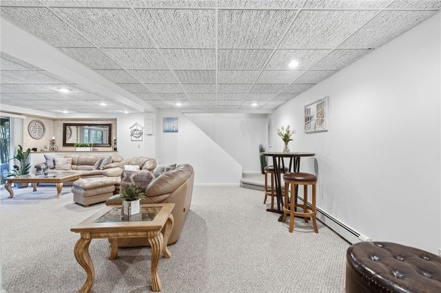 4 Melrose Drive, Coventry, RI 02816