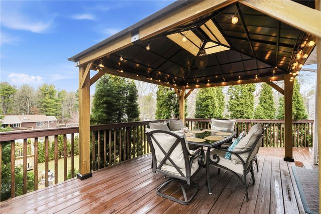 4 Melrose Drive, Coventry, RI 02816