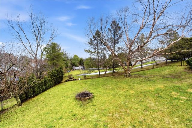 4 Melrose Drive, Coventry, RI 02816