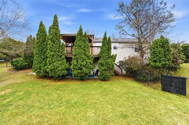 4 Melrose Drive, Coventry, RI 02816