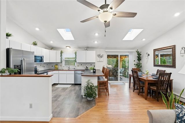 4 Melrose Drive, Coventry, RI 02816