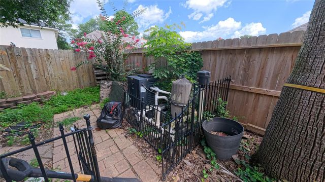 2142 Scenic Hollow Court, Katy, TX 77450