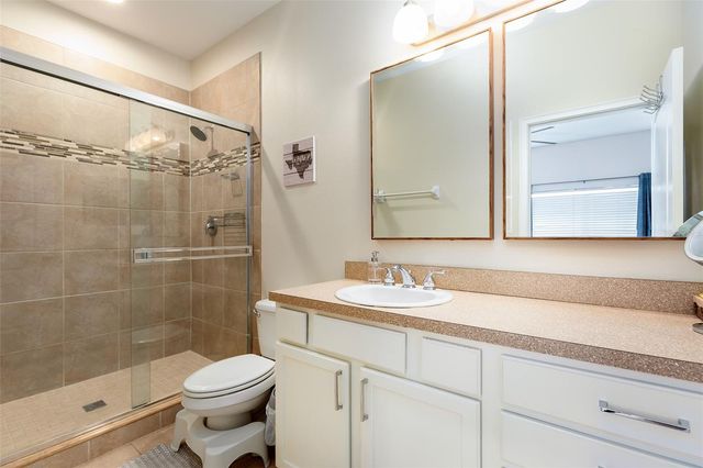 32 W ESTHER STREET B, Orlando, FL 32806
