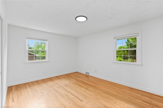 3915 Talcott Avenue, Winston-salem, NC 27106