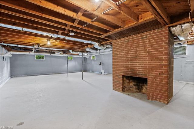 3915 Talcott Avenue, Winston-salem, NC 27106