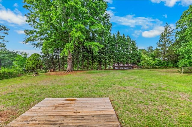 3915 Talcott Avenue, Winston-salem, NC 27106