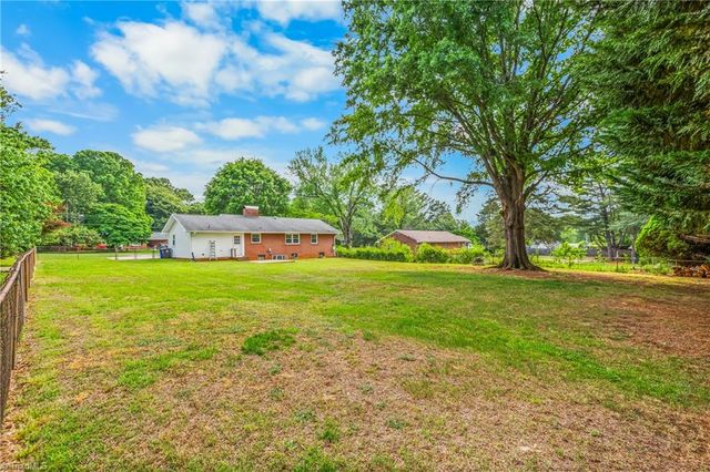 3915 Talcott Avenue, Winston-salem, NC 27106