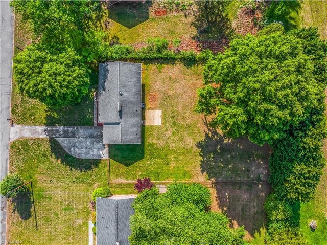 3915 Talcott Avenue, Winston-salem, NC 27106