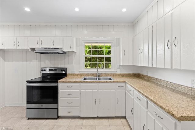 3915 Talcott Avenue, Winston-salem, NC 27106