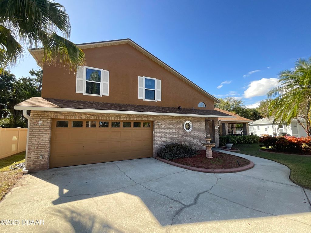 1066 Azalea Pointe Drive, Port Orange, FL 32129