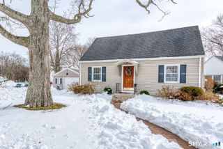 50 Pleasant Drive, Hamden, CT 06514