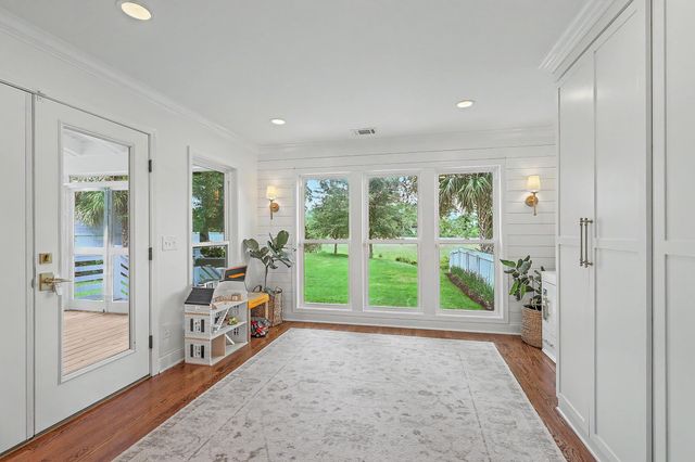 94 Gordon Street, Charleston, SC 29403