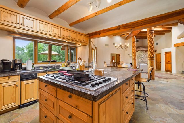 11 KOONTZ Road, Corrales, NM 87048