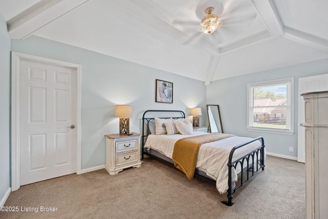 5107 Glen Cove Rd, La Grange, KY 40031