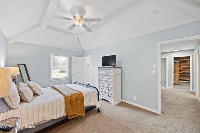 5107 Glen Cove Rd, La Grange, KY 40031