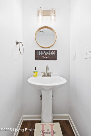 5107 Glen Cove Rd, La Grange, KY 40031