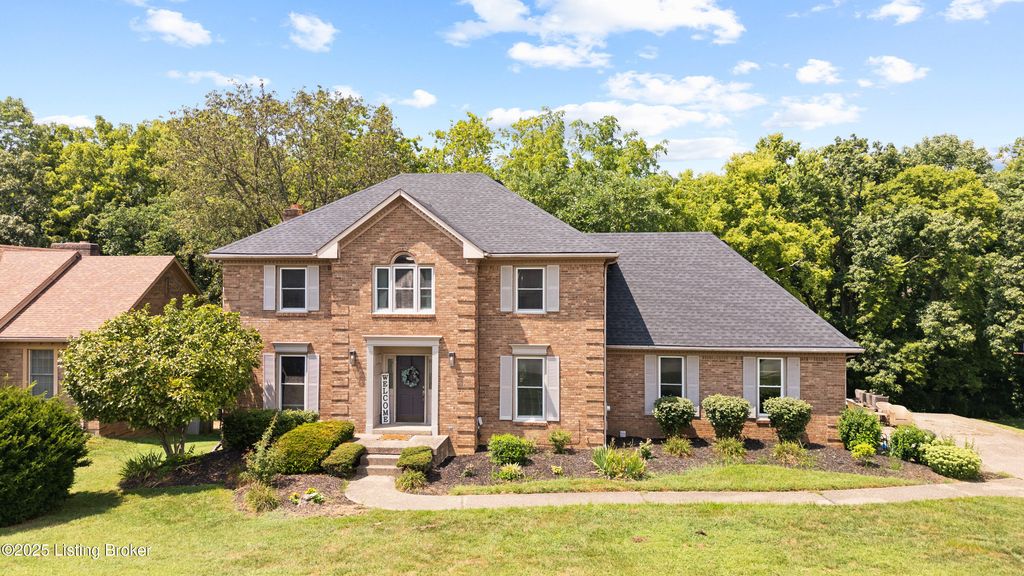 5107 Glen Cove Rd, La Grange, KY 40031