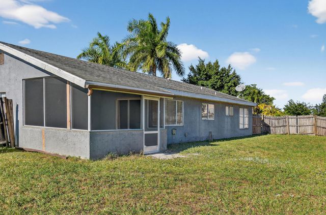2079 SE Triumph Road, Port St Lucie, FL 34952