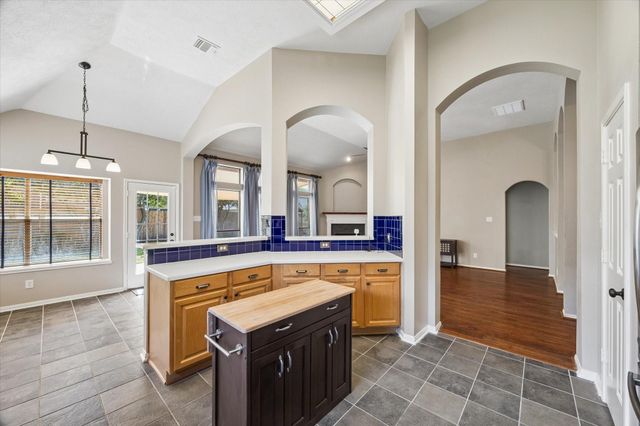 3211 Ivory Pointe Drive, League City, TX 77573