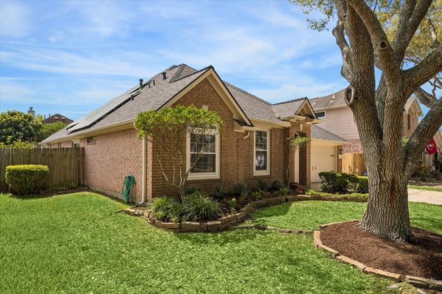 3211 Ivory Pointe Drive, League City, TX 77573