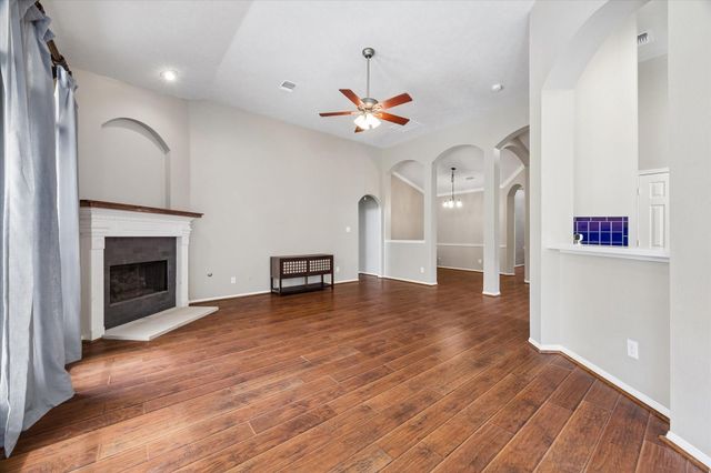 3211 Ivory Pointe Drive, League City, TX 77573