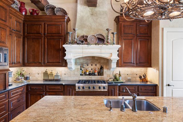 38 Post Shadow Estate Drive, Spring, TX 77389