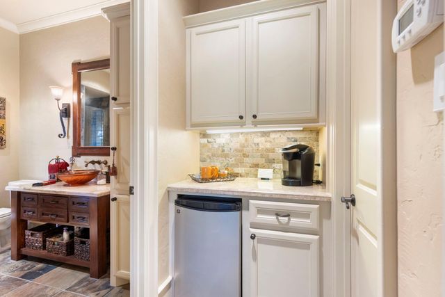 38 Post Shadow Estate Drive, Spring, TX 77389