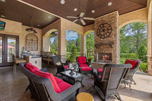 38 Post Shadow Estate Drive, Spring, TX 77389