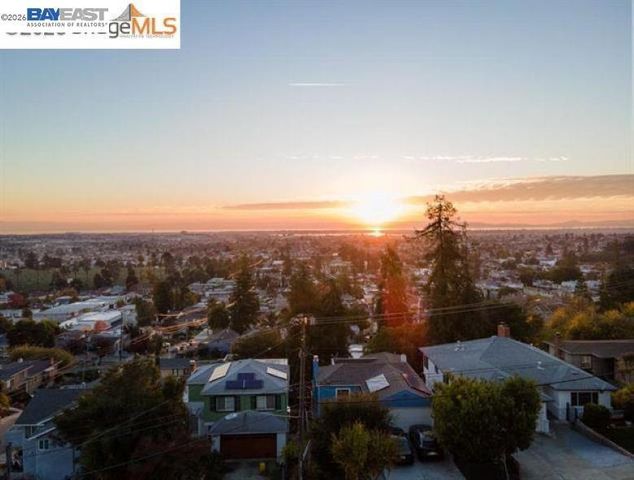 6338 Buena Ventura Ave, Oakland, CA 94605