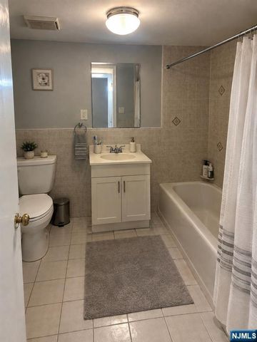 78 Midland Avenue, Fair Lawn, NJ 07410