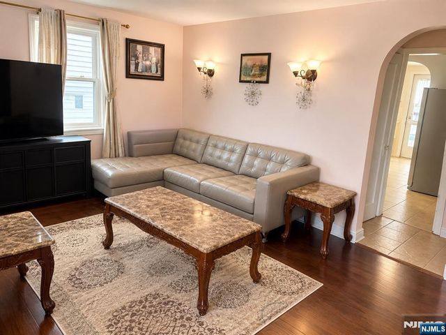 78 Midland Avenue, Fair Lawn, NJ 07410