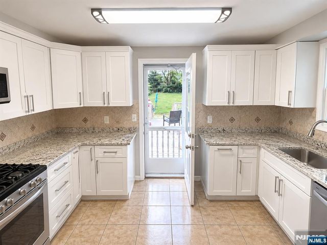 78 Midland Avenue, Fair Lawn, NJ 07410
