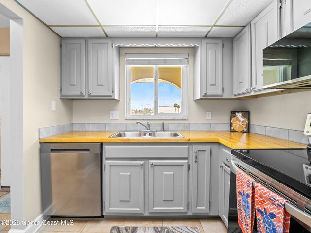 201 Saint Lucie Lane 606, Cocoa Beach, FL 32931