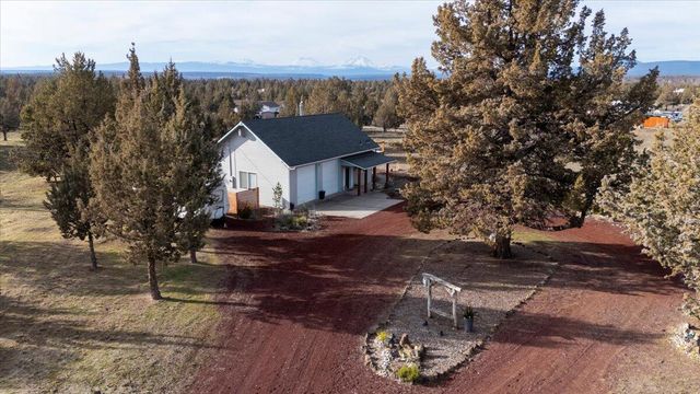11546 SW Peninsula Drive, Terrebonne, OR 97760