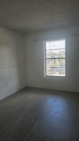 5625 W 20th Ave 208, Hialeah, FL 33012