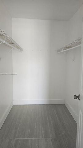 5625 W 20th Ave 208, Hialeah, FL 33012